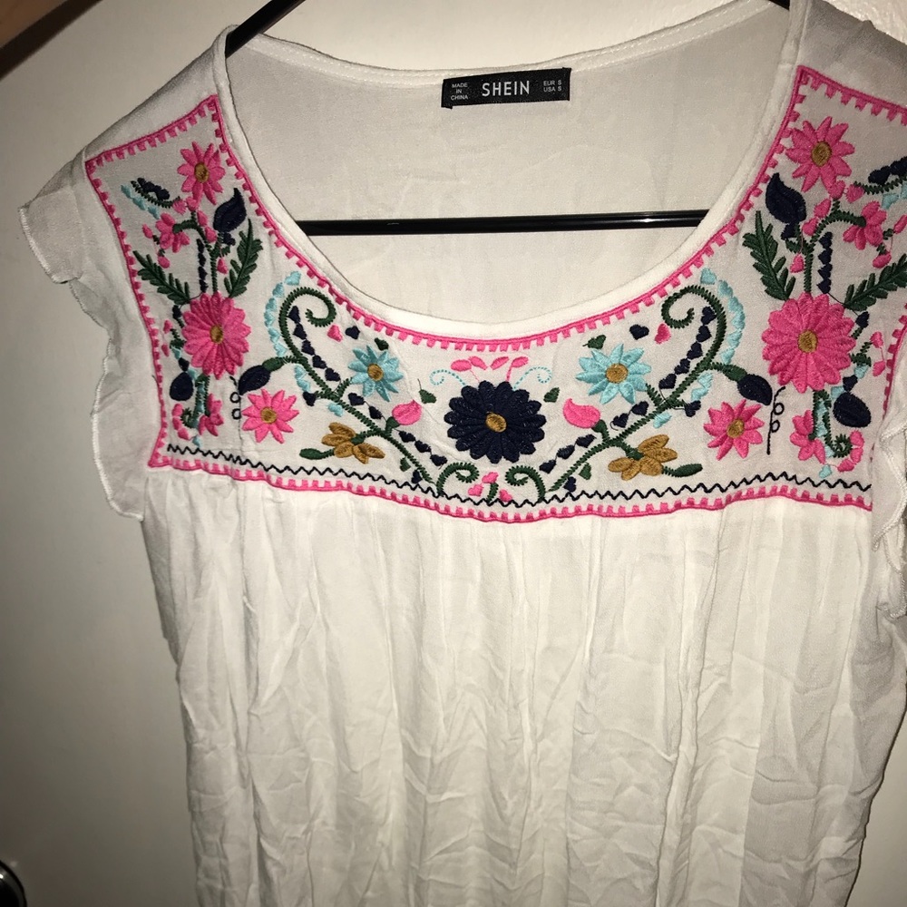 Open back super cute shirt